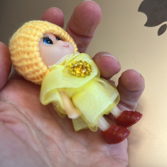 Elf toddler baby shelf doll mini toy yellow gem - Picture 6 of 8